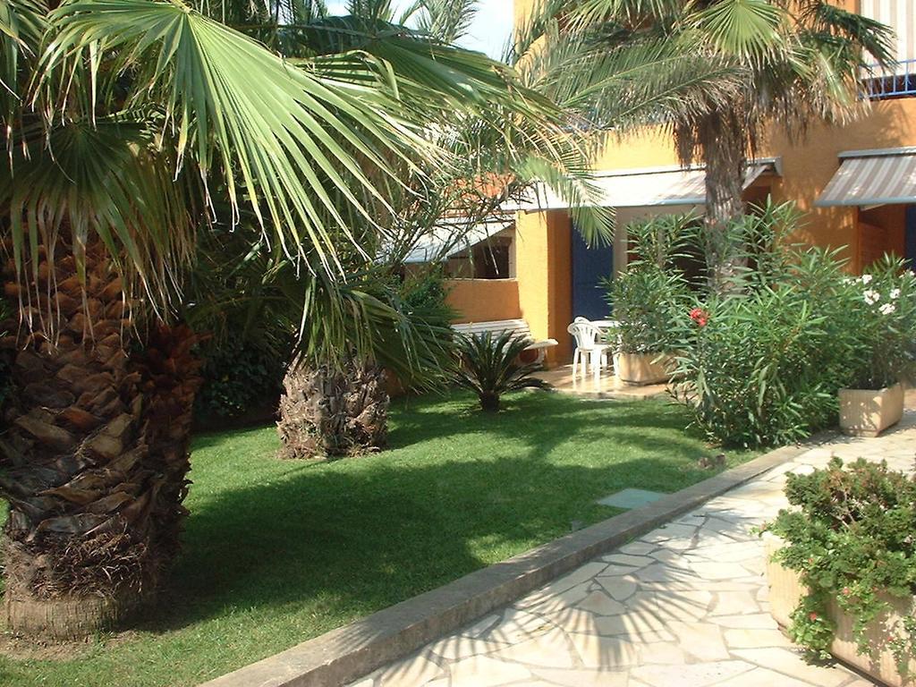 Residence La Catalane แซงต์-ซีเปรียง ภายนอก รูปภาพ